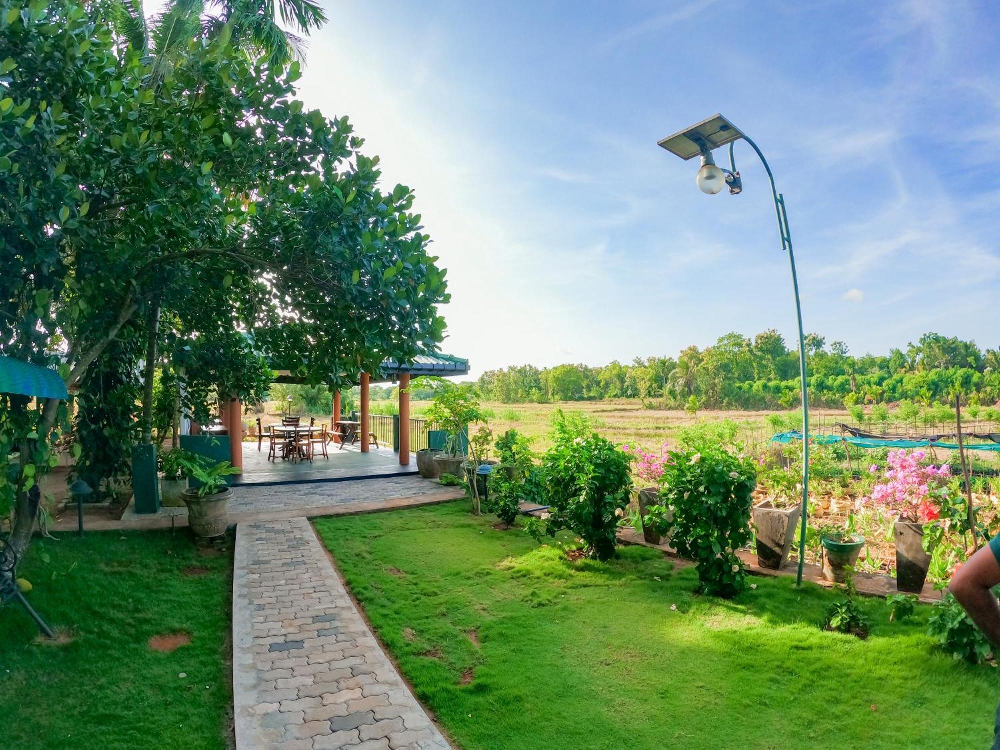 Mailagama Cinnamon Residence Катарагама Екстериор снимка