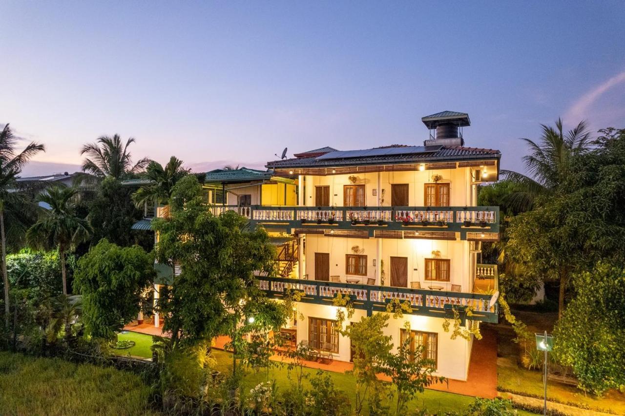 Mailagama Cinnamon Residence Катарагама Екстериор снимка