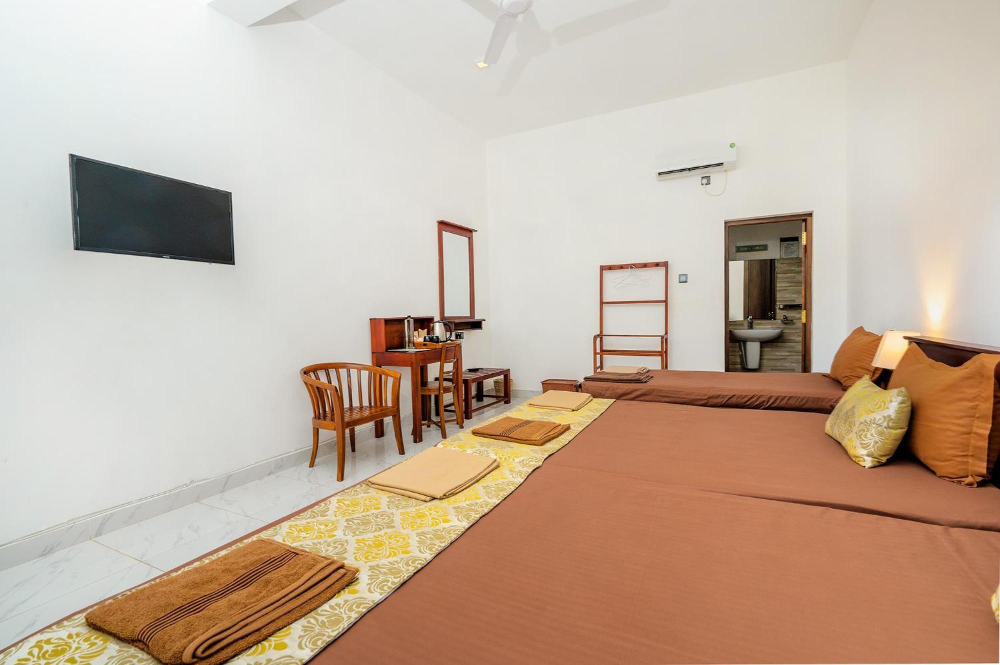 Mailagama Cinnamon Residence Катарагама Екстериор снимка